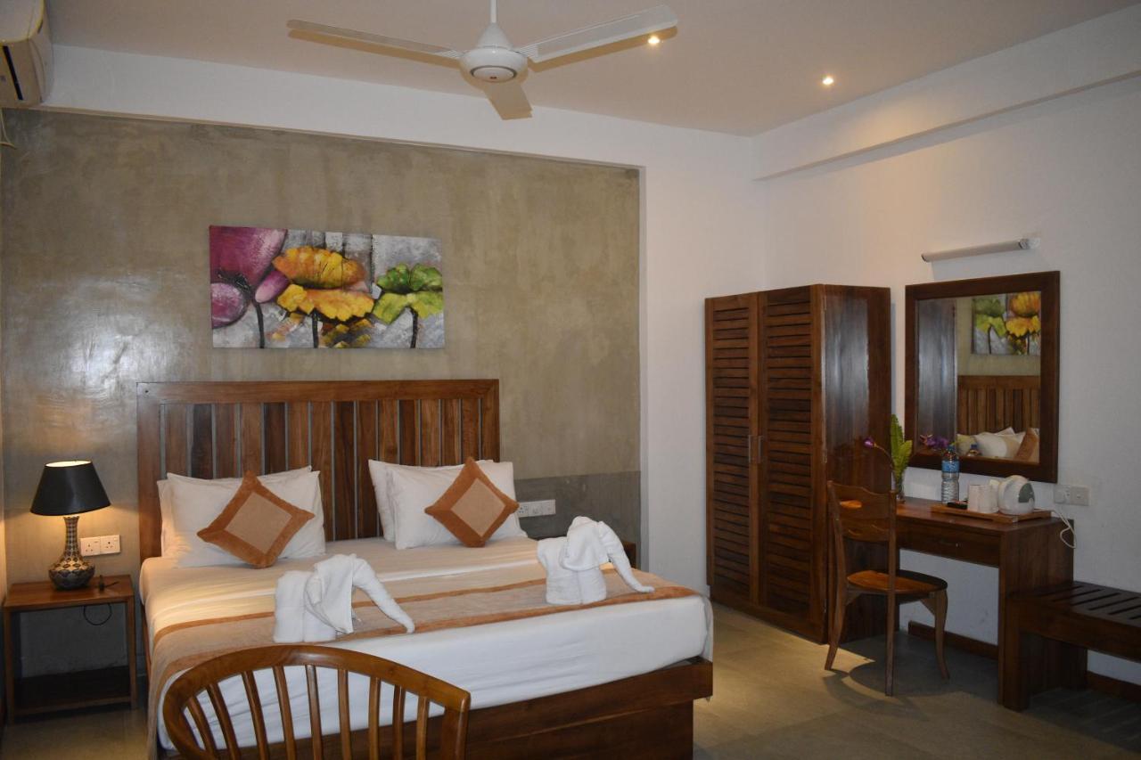 Lotus Hotel Kandy