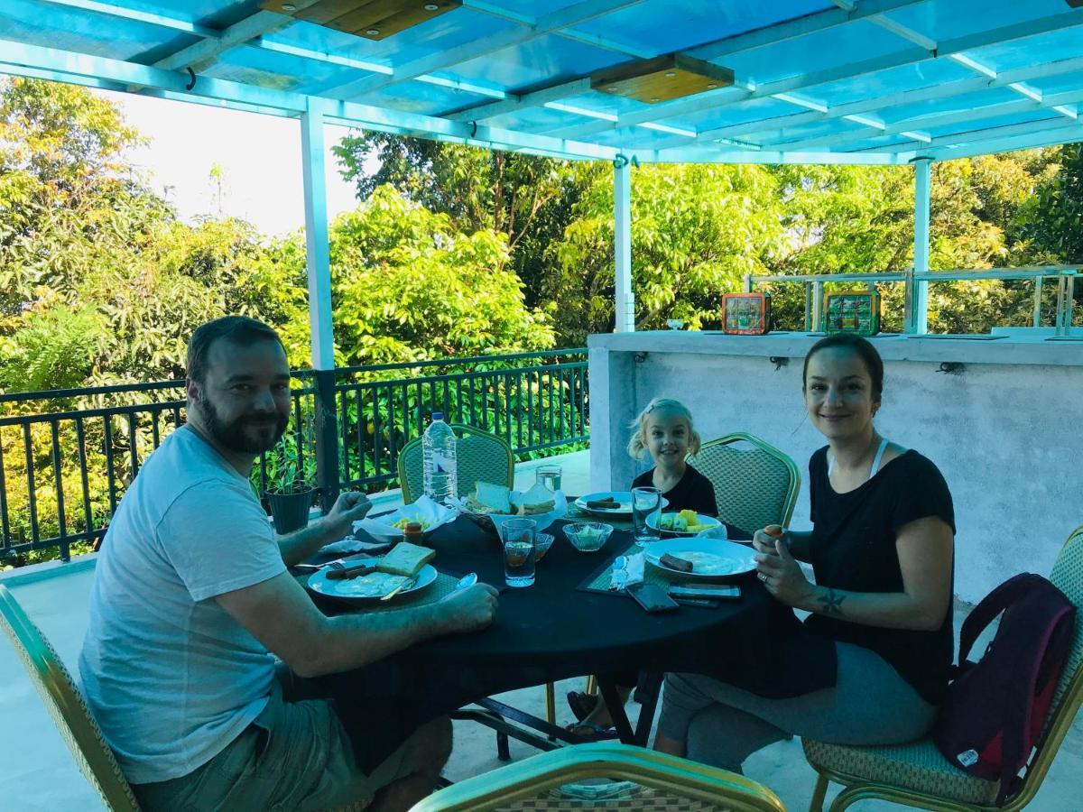 Hotel Deyon's Nature Castle Kandy