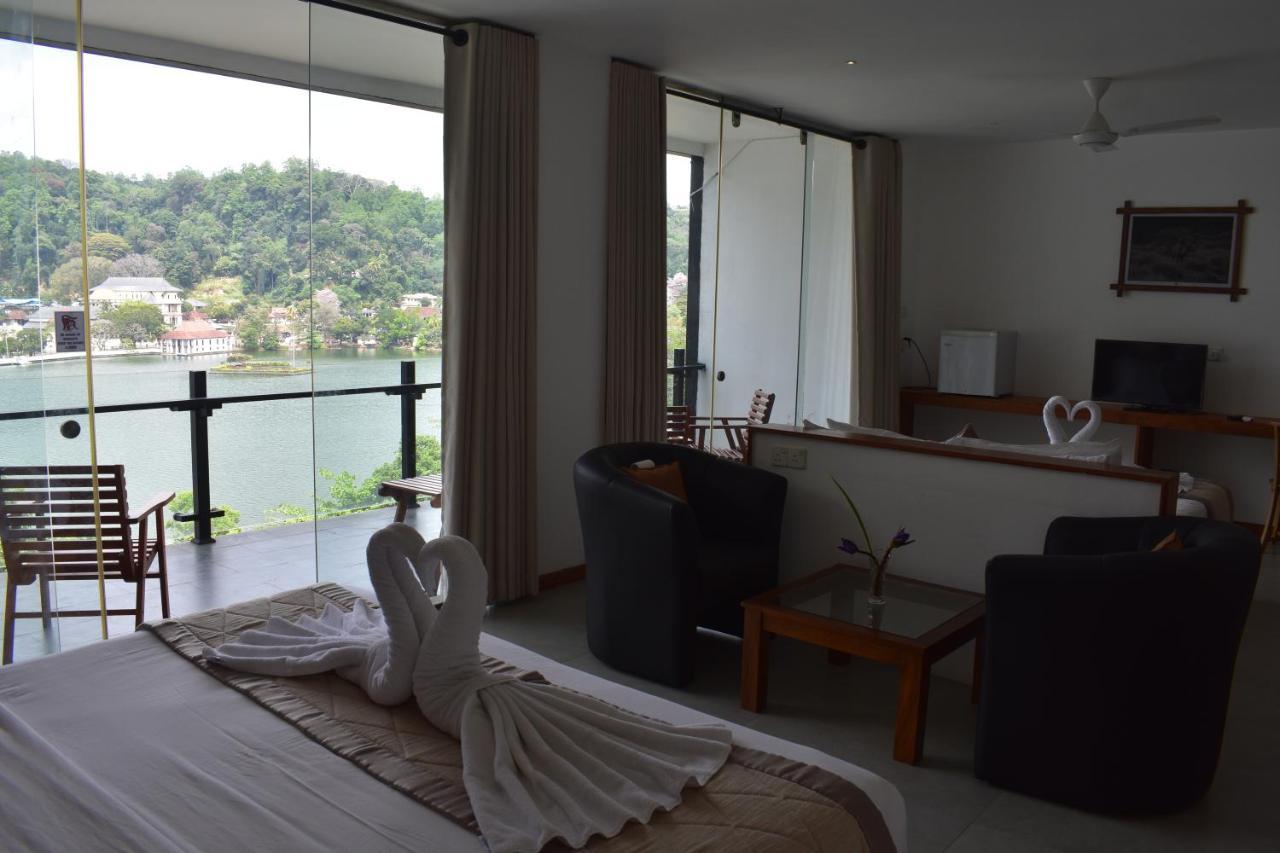 Lotus Hotel Kandy